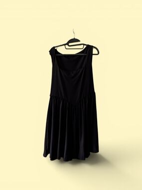 Classic Black Sleeveless Dress OYS